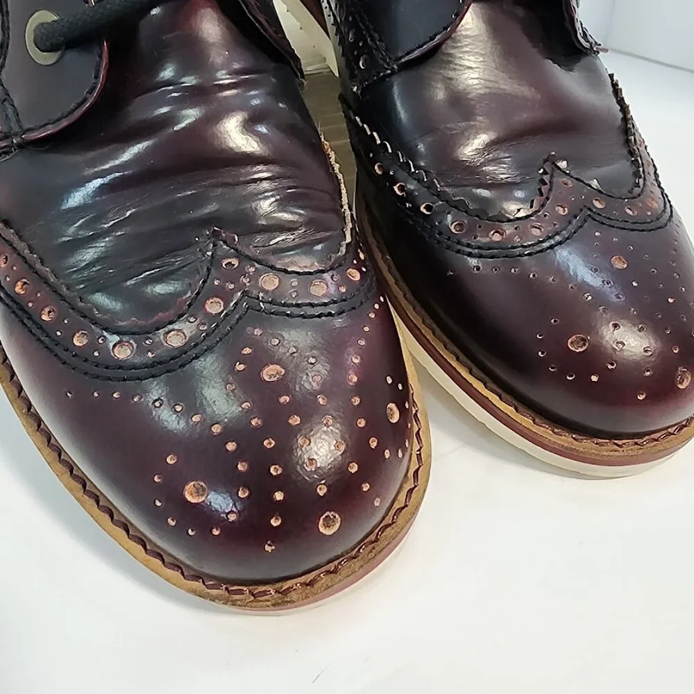 Crevo Men's Boardwalk Wing Tip Boot, Bordo Gloss‎ Leather Mens Size 9